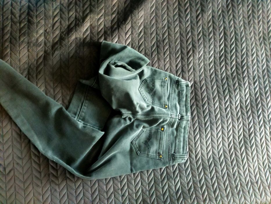 Spodnie jeansowe rurki