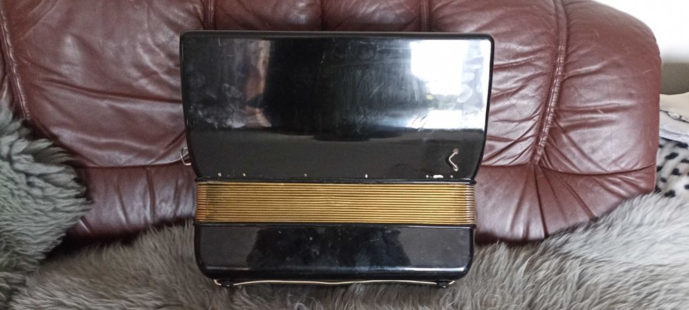 Akordeon     Hohner Luczia