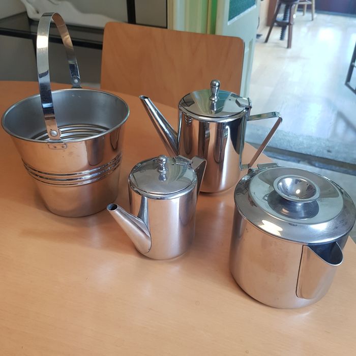 Bules de chá e café