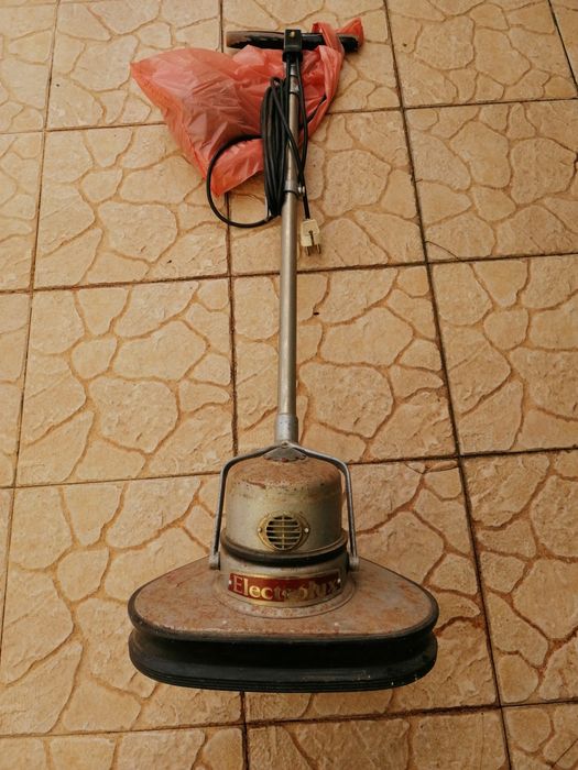 Enceradora marca ELETROLUX