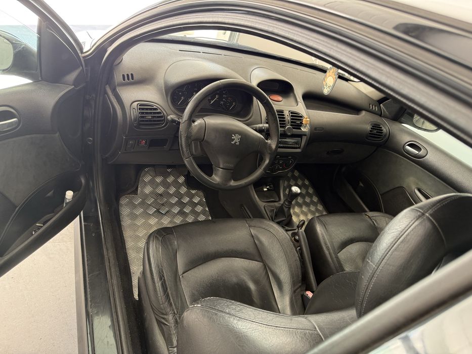 Vendo Peugeot 206 HDI 2.6 XS 5 lugares - 2001