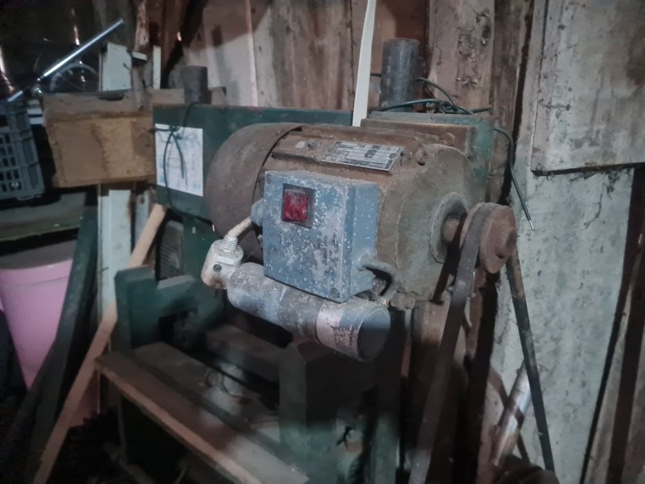 Triturador de uvas com motor