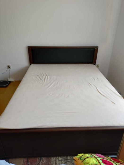 Łóżko 160x200 W stanie idealnym na sprzedaz