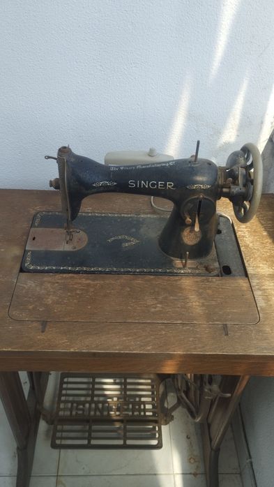 Máquina de costura Singer