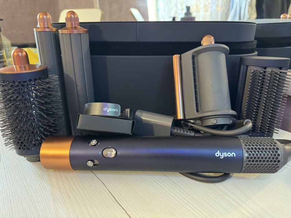 Продам Стайлер Dyson