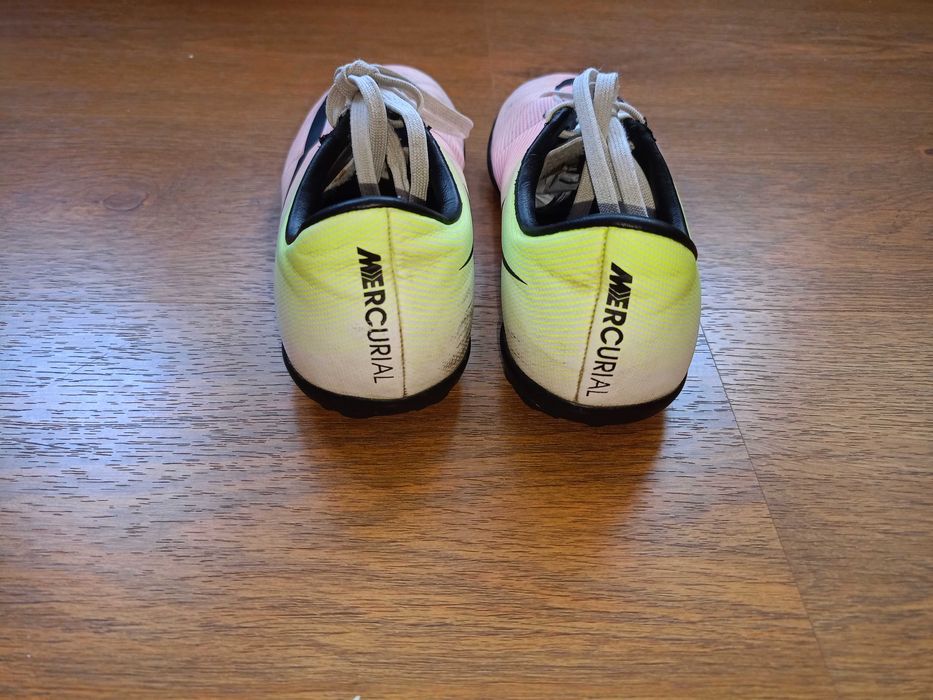 Дитячі футбольні бутси Nike 33 р. устілка 20,5 см найк меркуриал