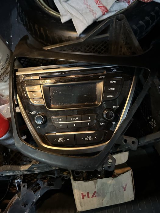 Магнітола штатна hyundai elantra md 2015