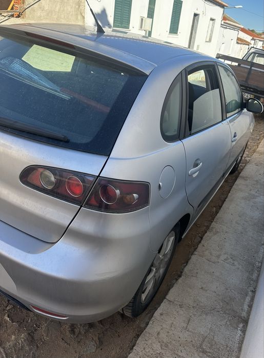 Seat Ibiza 1.2 Gasolina - A circular diariamente (Com A/C) — photo 3