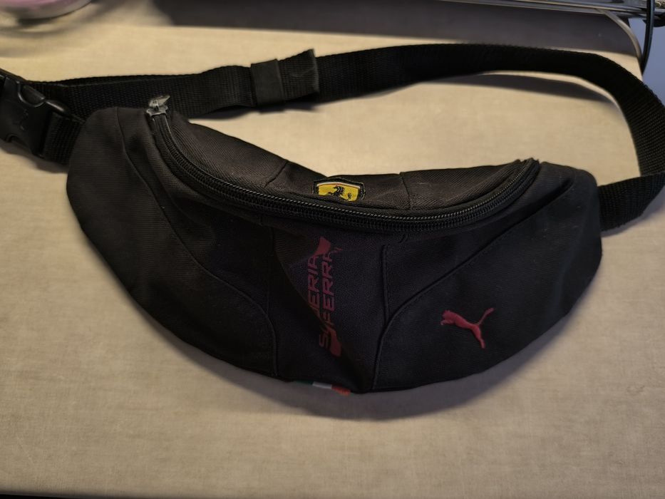 Saszetka/nerka Puma Ferrari