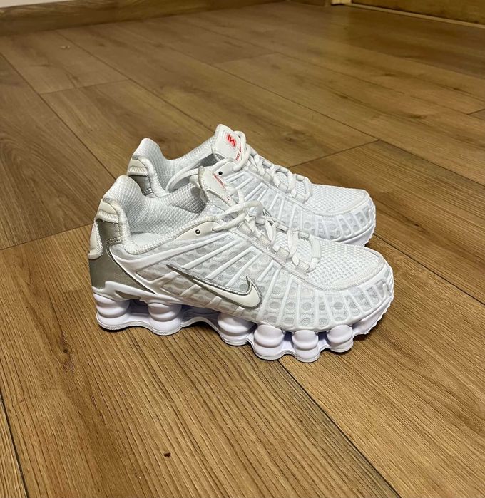 Nike Shox białe rozmiar 38
