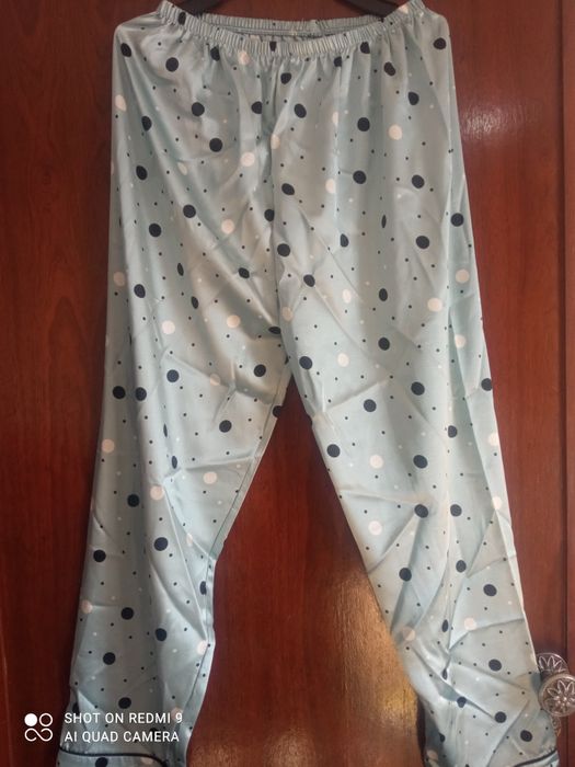 Vendo pijama  muito bonito para mulher