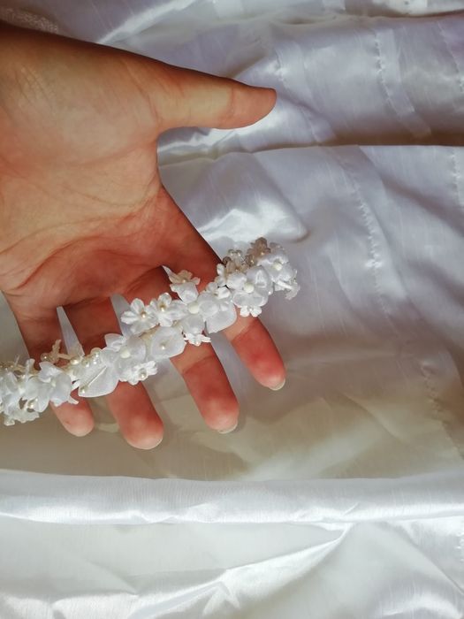 Vestido de Primeira Comunhão ou Profissão de Fé c/Luvas Coroa Terço