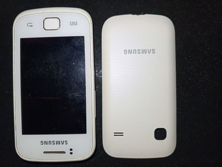 Samsung Galaxy GT-S5660 без акумулятора.