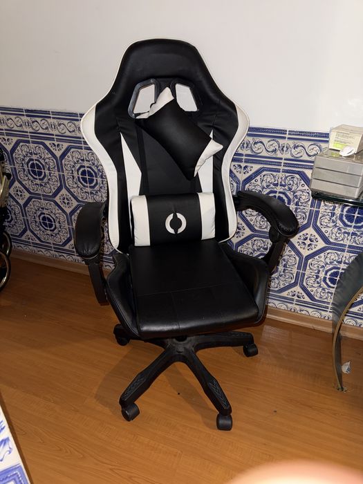 Cadeira gaming como nova