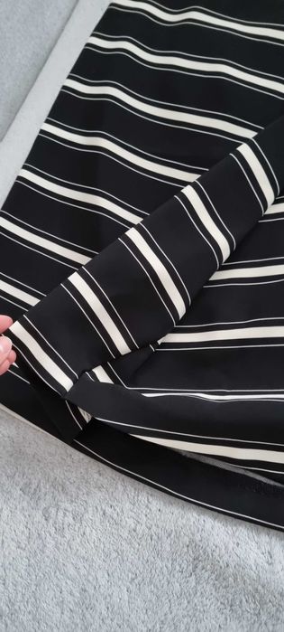 Spodnica midi w paski Parisian