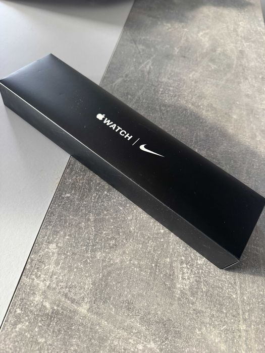 Apple Watch Nike SE GPS, 44mm Space Grey Aluminium Case