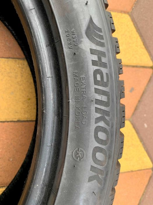 225/45 R18 95V Hankook Winter I*Cept Evo3 / Зимові шини / 2021