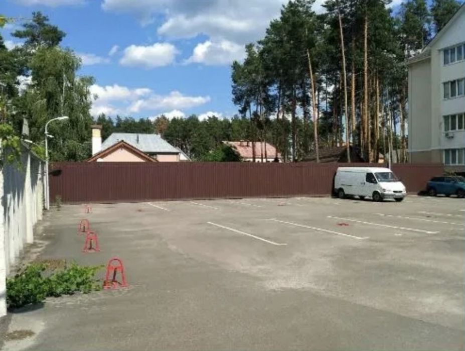 Сдам в оренду парко-місце
