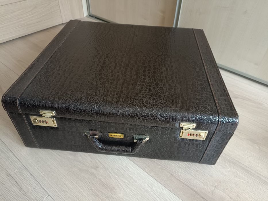 Walizka komiwojażera retro, nowa, Włochy