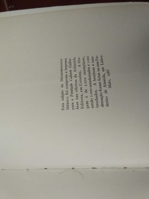 Microbiologia Médica de Robert Cruickshank