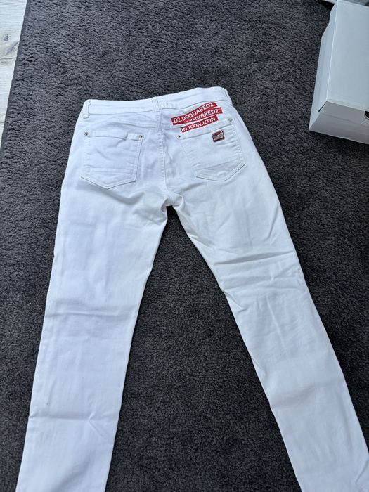 Spodnie jeansowe marki Dsquared2