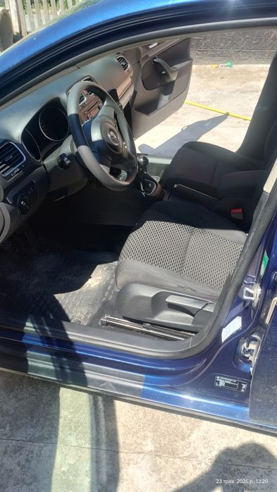 Volkswagen Golf VI