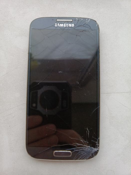 Samsung Galaxy S4 на запчастини