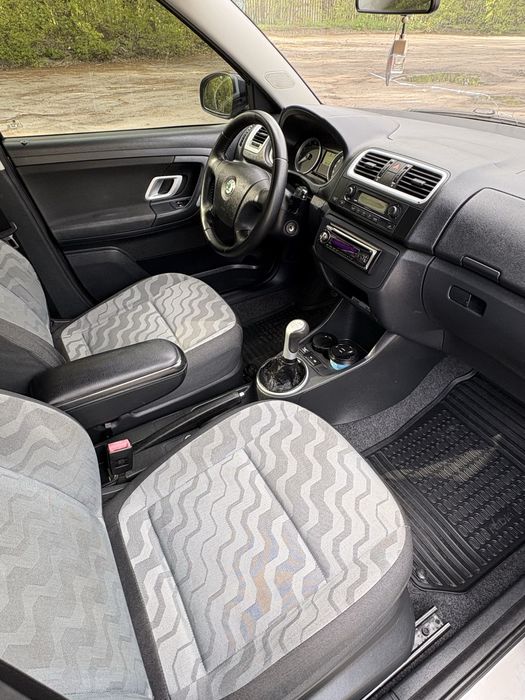 Skoda Fabia 2008 год 1.4 газ/бензин