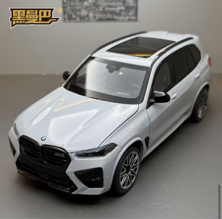 Колекційна модель авто BMW X5M F95 масштаб 1:24 1/24 металева машинка
