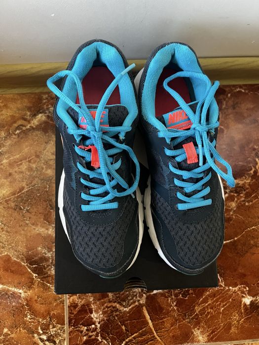 Спортивні кросівки Nike