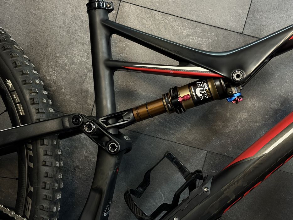 Specialized Stumpjumper карбоновий двопідвісний велосипед