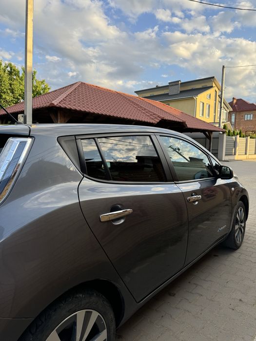 Nissan Leaf Франція