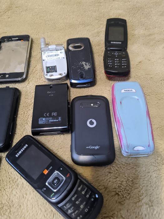 Лот смартфонов телефонов за все apple Nokia Samsung Philips lg Motorol