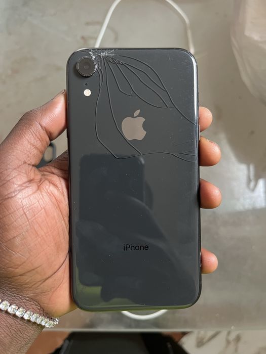 Vendo ou troco telemóveis! Leia a descrição.