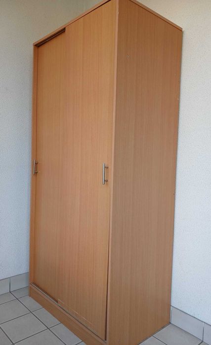 Roupeiro / Guarda-roupa com portas de correr