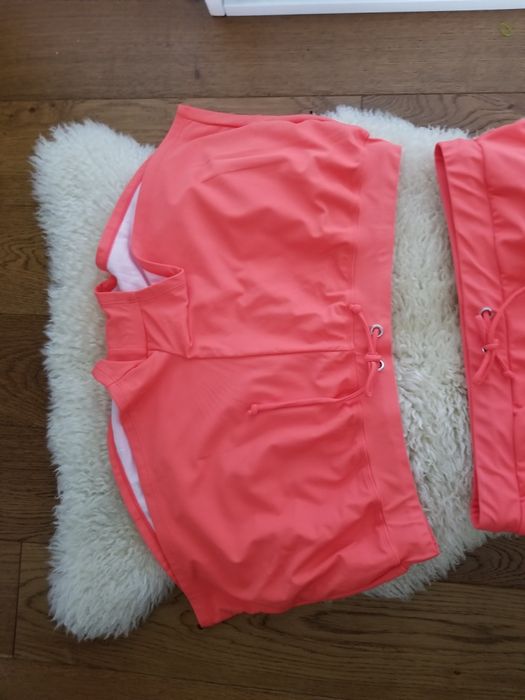 Strój z szortami r.40