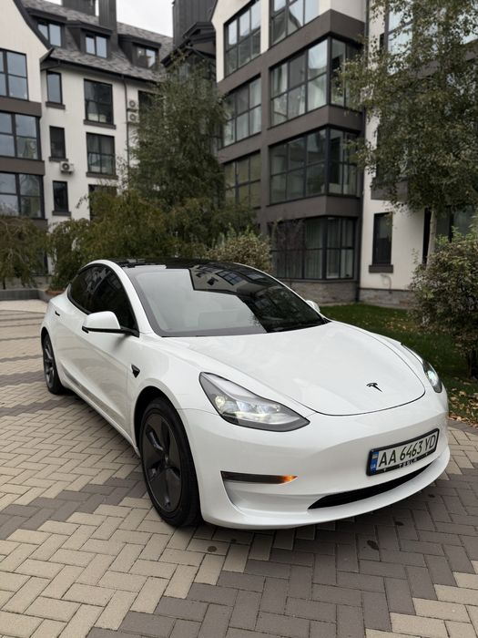 Tesla model 3 2023