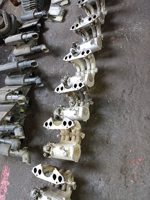 Коллектор впускной  таврия славута сенс. Инжектор  славута сенс ланос