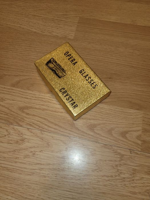 Lornetka teatralna , nowa.