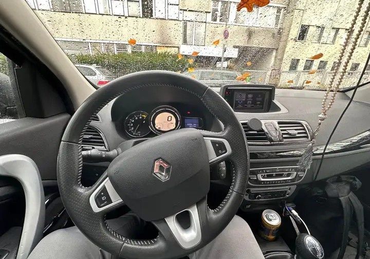 Рено Меган 3 по запчастинах