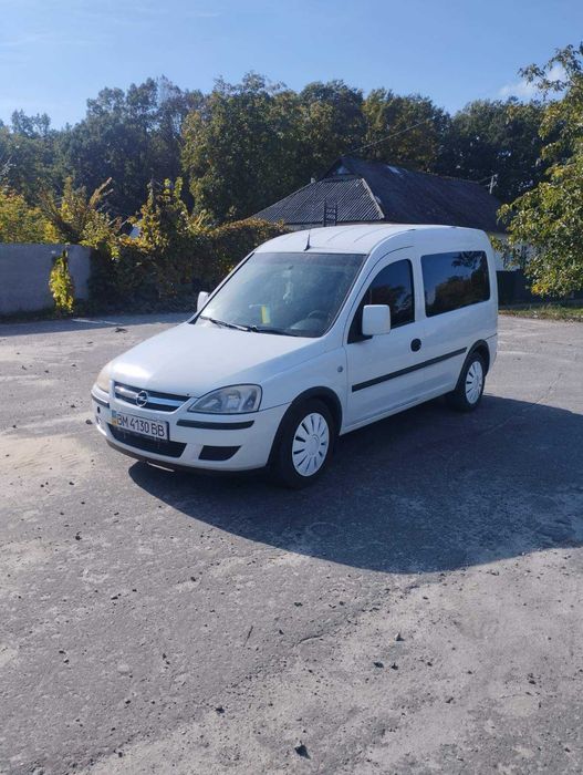 Автомобіль легковий