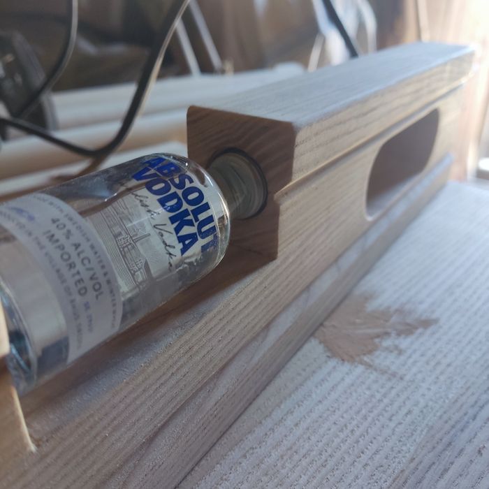 Рівень дерев'яний,сувенір.