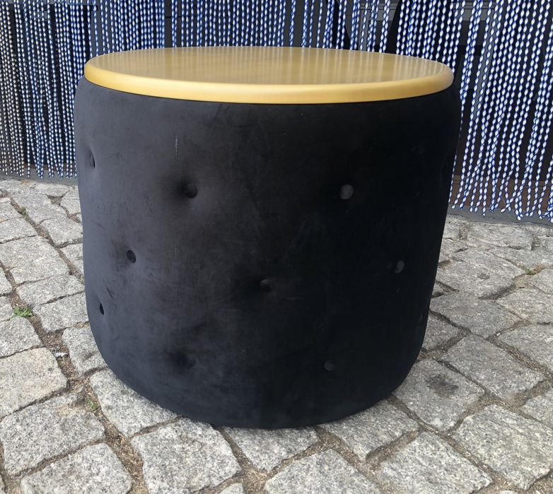 Mesa em veludo baixa