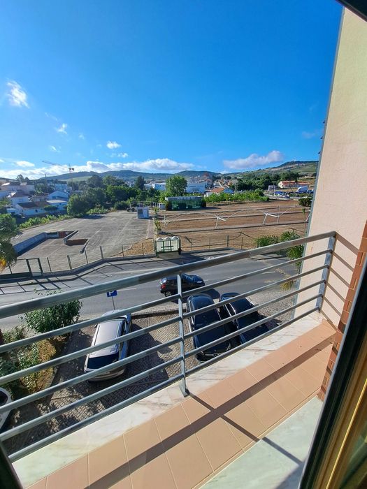 Apartamento T2 semi-novo pronto a habitar em Arruda dos Vinhos