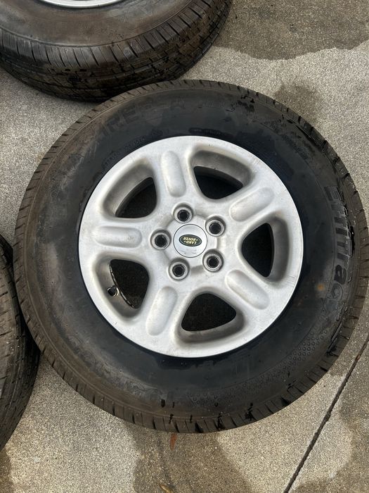 Jantes Land Rover R15 com Pneus 195/15C