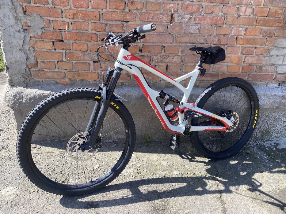 Велосипед  YT INDUSTRIES