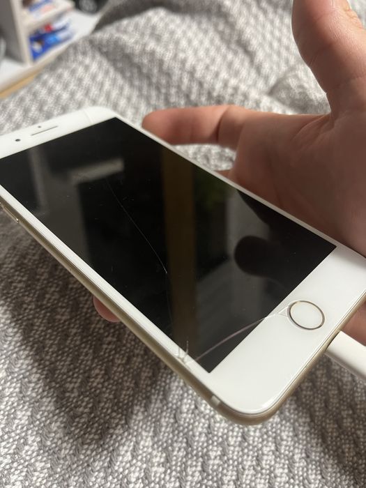 Iphone 7+,батарея 75%