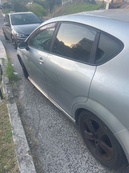 Seat leon 2009 motor avariado com documentos ,Não respondo a perguntas sobre motor para desocupar