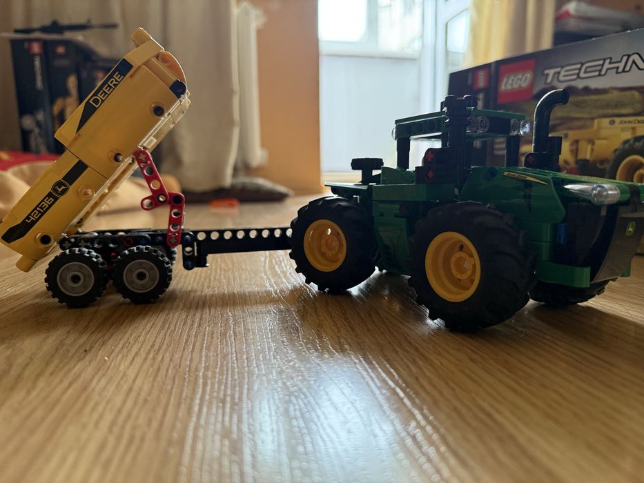 Lego 42136 трактор John Deere