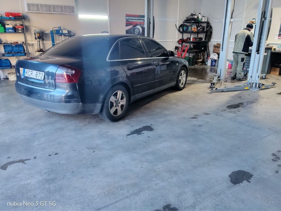 Продам авто ауду А4 2001 рік
